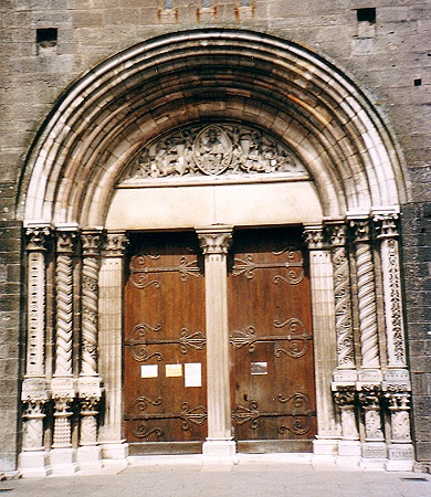 Église Saint-Andoche, Saulieu